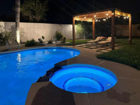 Centrally Located, Sleeps 16, Pool, Large Yard